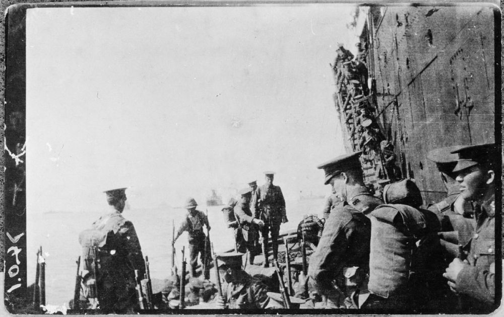 Troops disembarking from the Lutzow.